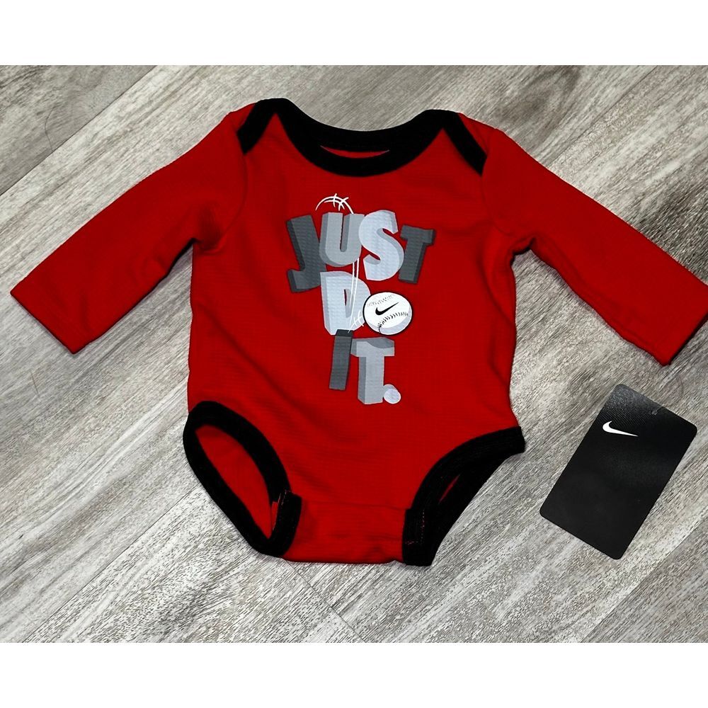 Nike newborn‎ onsie NWT